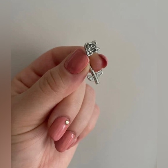 14g Silver Flower Shaped Belly Ring- NWT - Picture 5 of 15